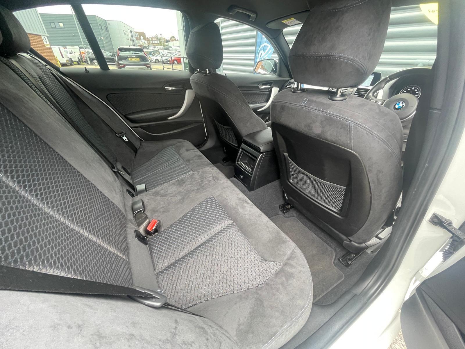 BMW 1 Series image 13